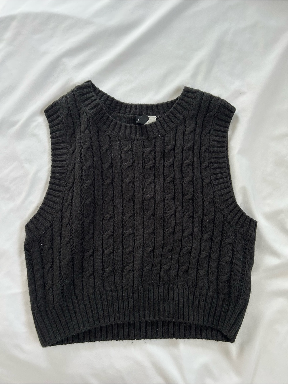 Divided Black Cable-Knit Sleeveless Sweater Vest